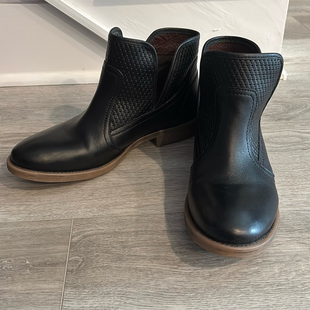 Roan by BedStu Gossip Booties size 9
